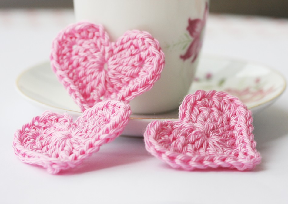 Pink crochet hearts applique embellishments